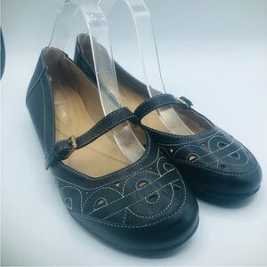 Naturalizer's Leather Mary Jane Shoes Cutout Design Black Casual Comfort Flats‎